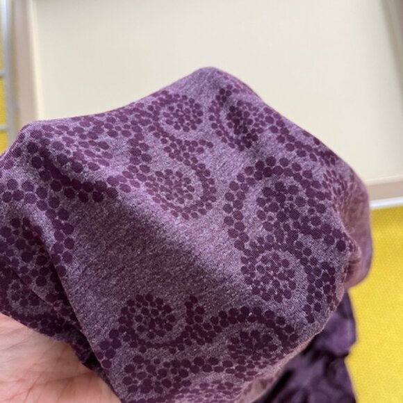 NWT's Woolrich Women's Journey Wrap Scarf DriRelease Blackberry 27" x 80" - Picture 8 of 11